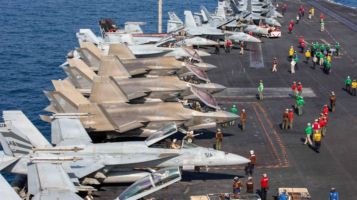 Estados Unidos continúa con el bombardeo de cientos de objetivos en Irán e Israel amplió el lunes sus ataques al Líbano.