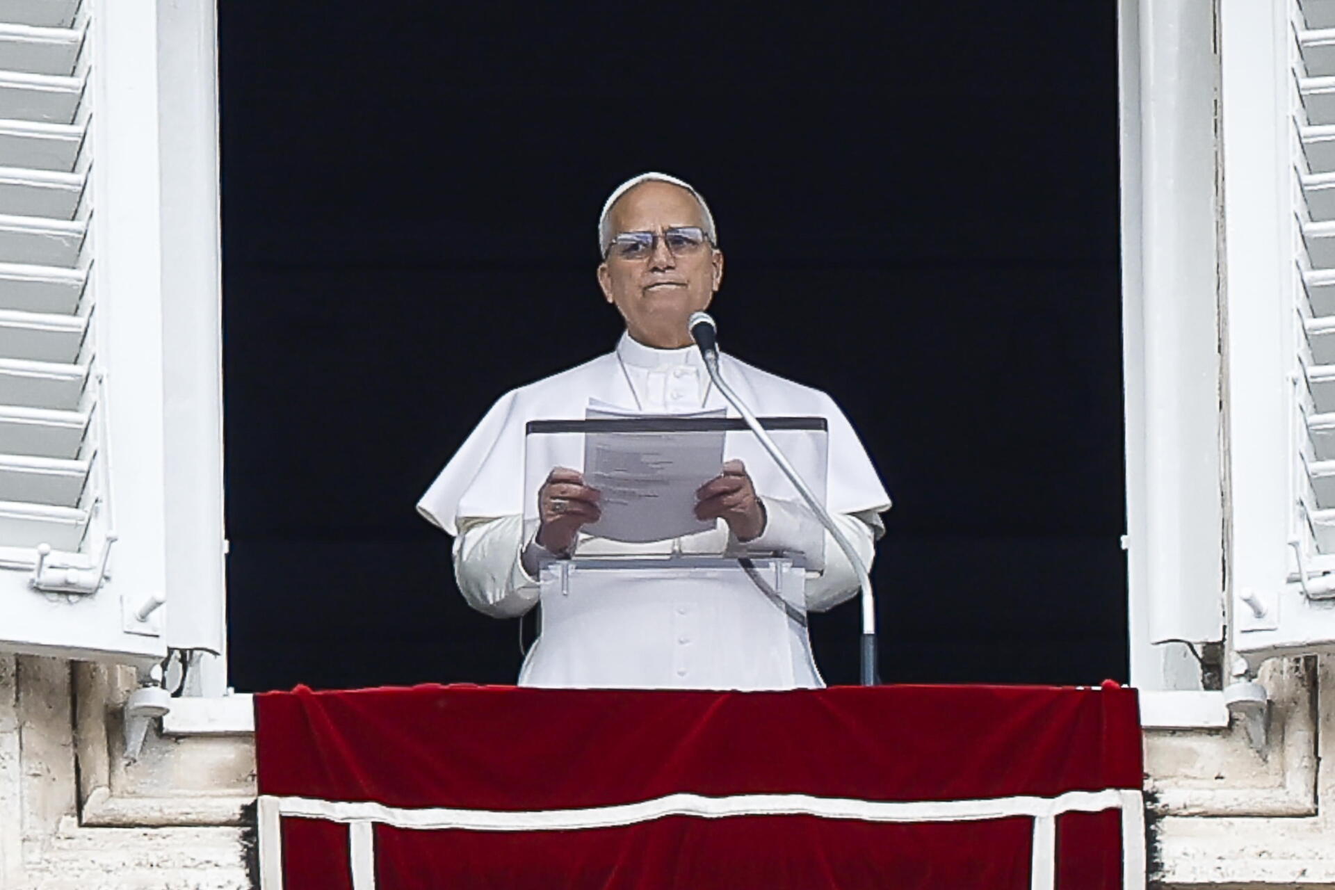 El papa pide el cese del fuego en Oriente Medio y reabrir las vías de diálogo