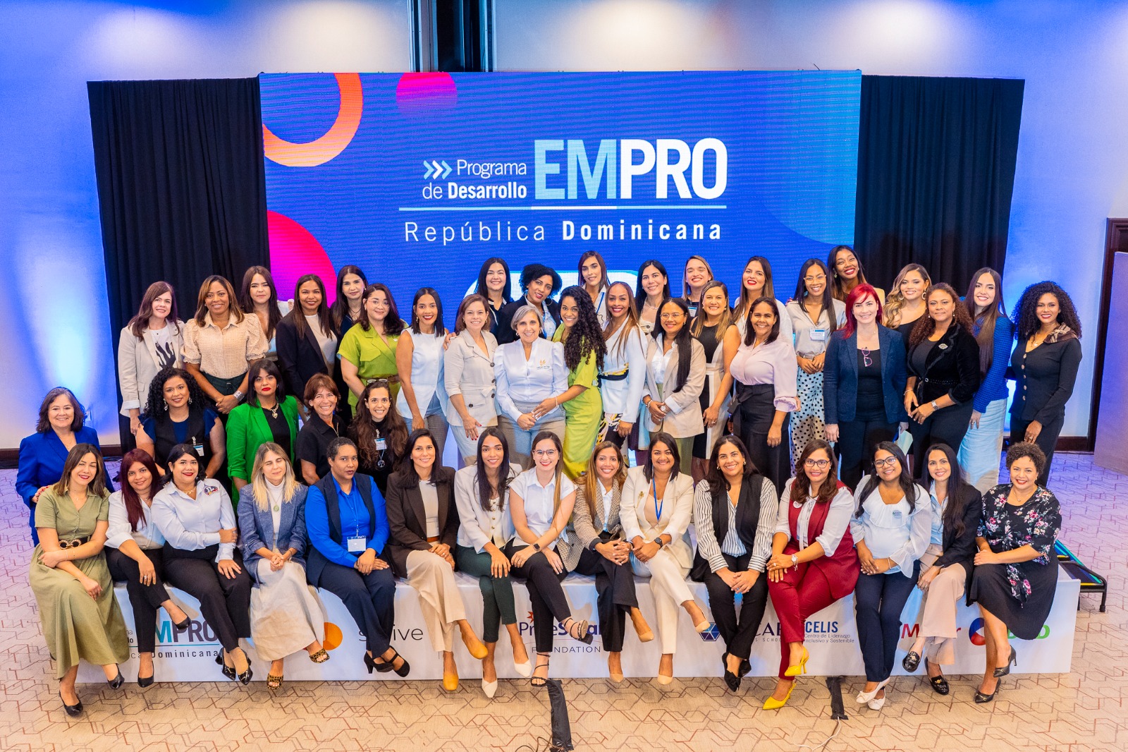 El programa Empresarias Progresando (Empro), implementado por Incae Business School, reporta aumentos en crecimiento empresarial y empleo.