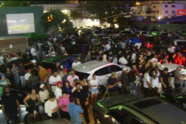 Fanáticos dominicanos se reunieron en calles y colmados del Gran Santo Domingo para apoyar a la selección nacional durante el partido contra Corea del Sur en el Clásico Mundial de Béisbol 2026.