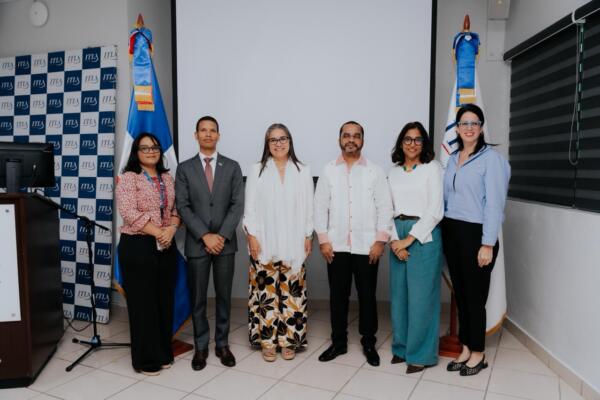 Durante la reunión se abordaron posibles líneas de trabajo conjunto orientadas al desarrollo de programas de formación. Foto: Fuente externa 
