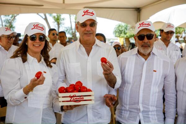 Grupo Linda impulsa la mecanización del campo con histórica cosechadora de tomate