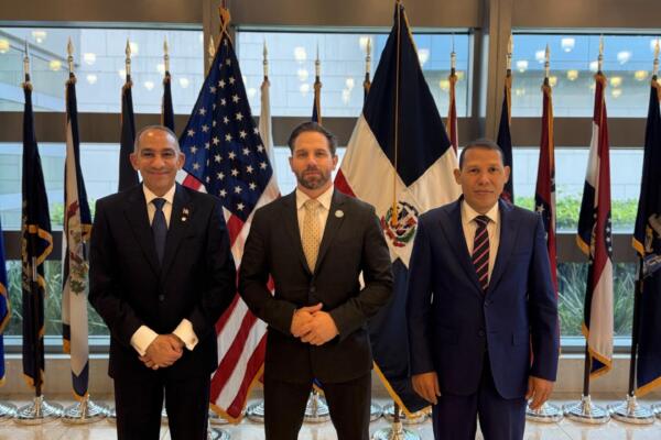 Departamento de Guerra de los EEUU y RD intensifican cooperación contra organizaciones narcoterroristas en el Caribe