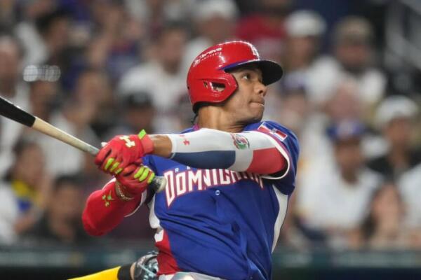 Juan Soto, pelotero dominicano conecvto primer cuadrangular del partido ante Venezuela. Foto: fuente externa