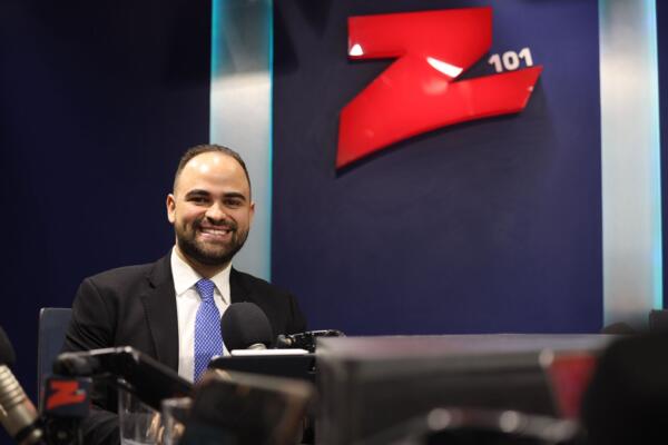 José Miguel García Hernández se integró como nuevo comentarista del espacio “Gobierno de la Tarde” de la emisora Z101.