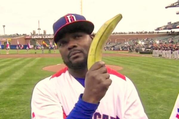 La historia se remonta a ese campeonato, cuando el cerrador dominicano Fernando Rodney llegó al estadio con un plátano.