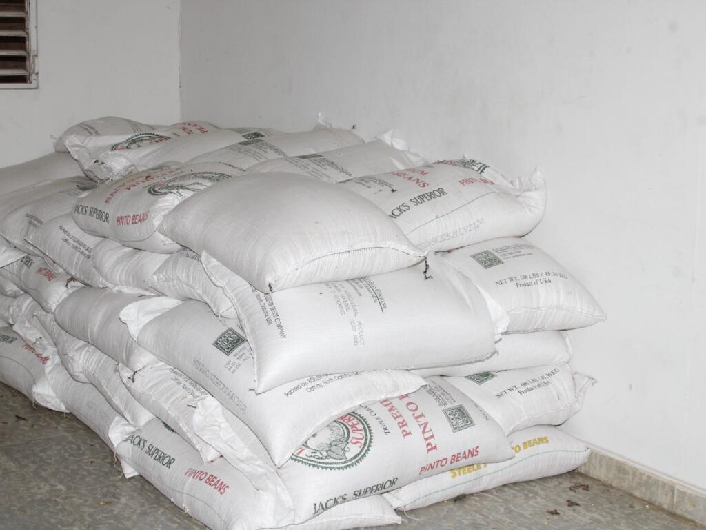 Ministerio de Agricultura entrega material de siembra para productores afectados con lluvias y derrumbes