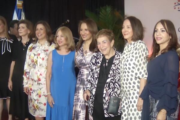 Fundación Creciendo Juntas reconoce a mujeres destacadas
