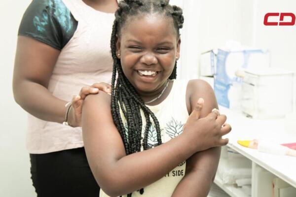 Niña vacunada contra el Virus del Papiloma Humano (VPH). Foto: Fuente Externa.