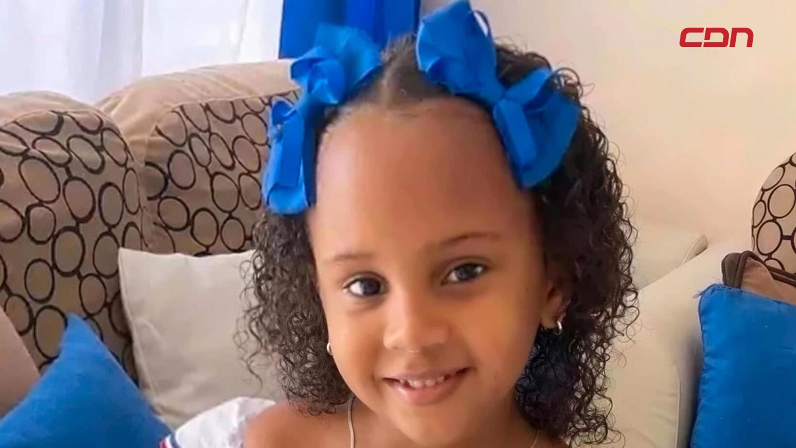 niña hallada en bañera