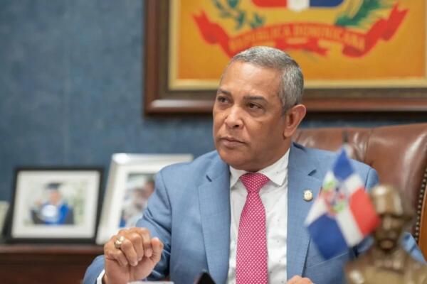 Senador Franklin Romero lamenta fallecimiento del empresario Héctor Rizek Llabaly