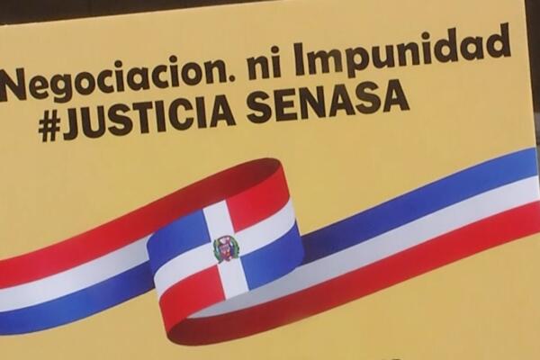 Realizan plantón frente a la Procuraduría por “lentitud” de caso Senasa 