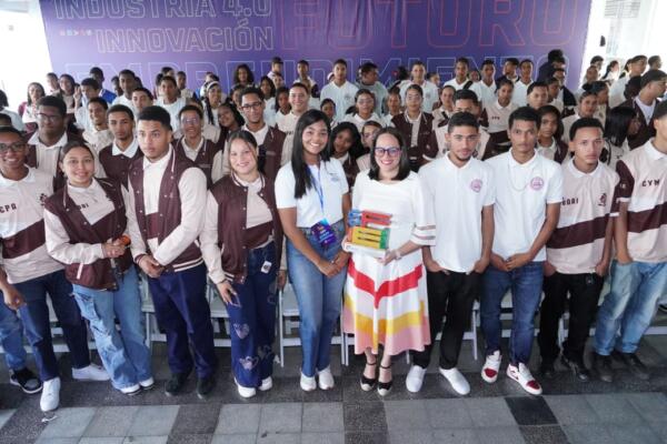 V Feria de Innovación Industrial y Emprendimiento arriba a su tercer día con enfoque en tecnología, formación y talento joven