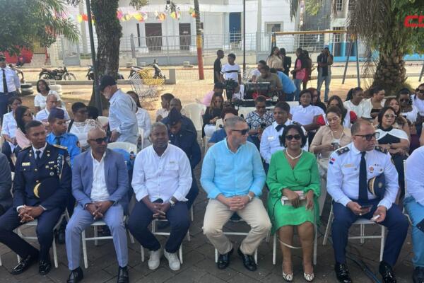 Autoridades y munícipes participaron en los actos por el 68 aniversario de Villa Altagracia.