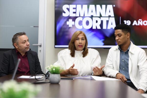 En estos cinco días, más de 30 cortometrajes de la Pucmm, entre ficción y documental, se exhibirán en horario de 6:00 a 8:00 de la noche, en el Auditorio de la Pucmm del campus Santo Domingo.