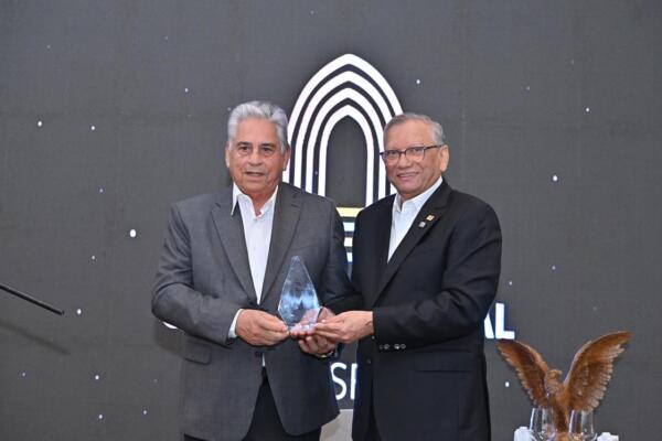 La distinción fue entregada por el presidente ejecutivo de Banreservas, doctor Leonardo Aguilera.