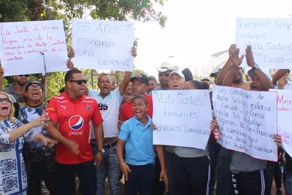 Los comunitarios también señalaron la contradicción de que Mata Santiago se encuentra en las proximidades del Santuario de Bayaguana.
