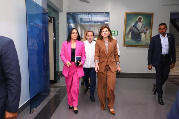 La reunión tuvo lugar en el Salón del Club de Oficiales del Palacio de la Policía Nacional.