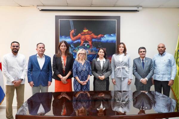 Durante dicho encuentro se abordaron diversos temas de interés común relacionados con el impacto de las tecnologías digitales en los procesos electorales, particularmente en lo relativo a la desinformación y la igualdad.