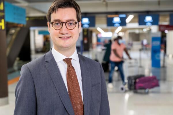  Cyril Girot nuevo director general (CEO) de Aerodom.