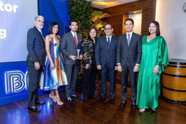 Arturo Vargas, Estefanía Vargas, Vicente Vargas, Lydia Camilo, Efrén Ortíz, Manuel Trujillo y Verónika Ramírez