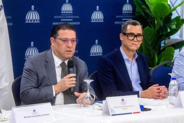 Yayo Sanz Lovatón anuncia ofensiva nacional contra el comercio ilícito