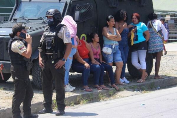 Seis jóvenes son asesinados en ataque armado en Ecuador