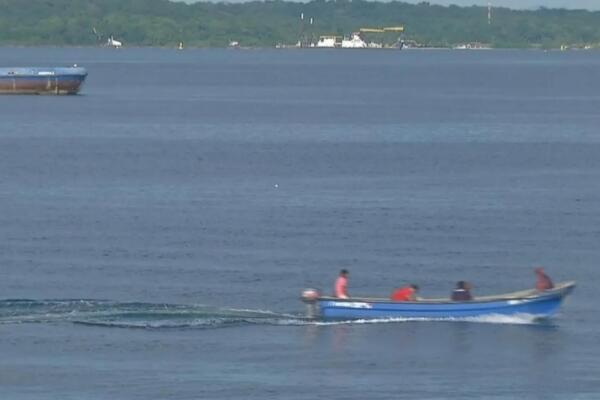Un barco pesquero de Ecuador desapareció con 19 pasajeros, según familiares