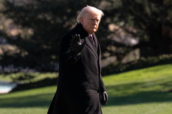 Imagen de archivo del presidente estadounidense, Donald Trump. EFE/EPA/AARON SCHWARTZ / POOL