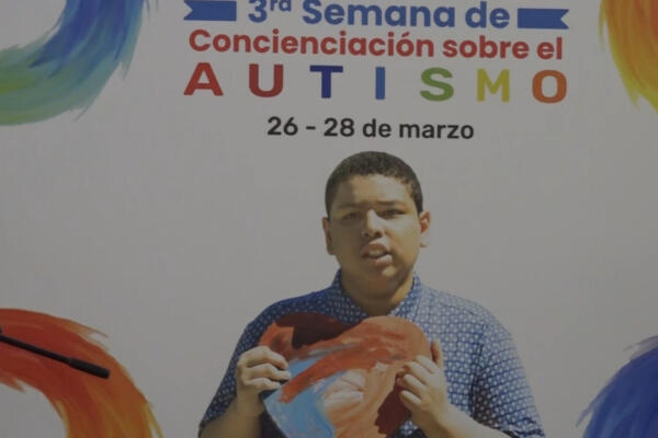 Inaugura tercera semana de concienciación sobre el autismo