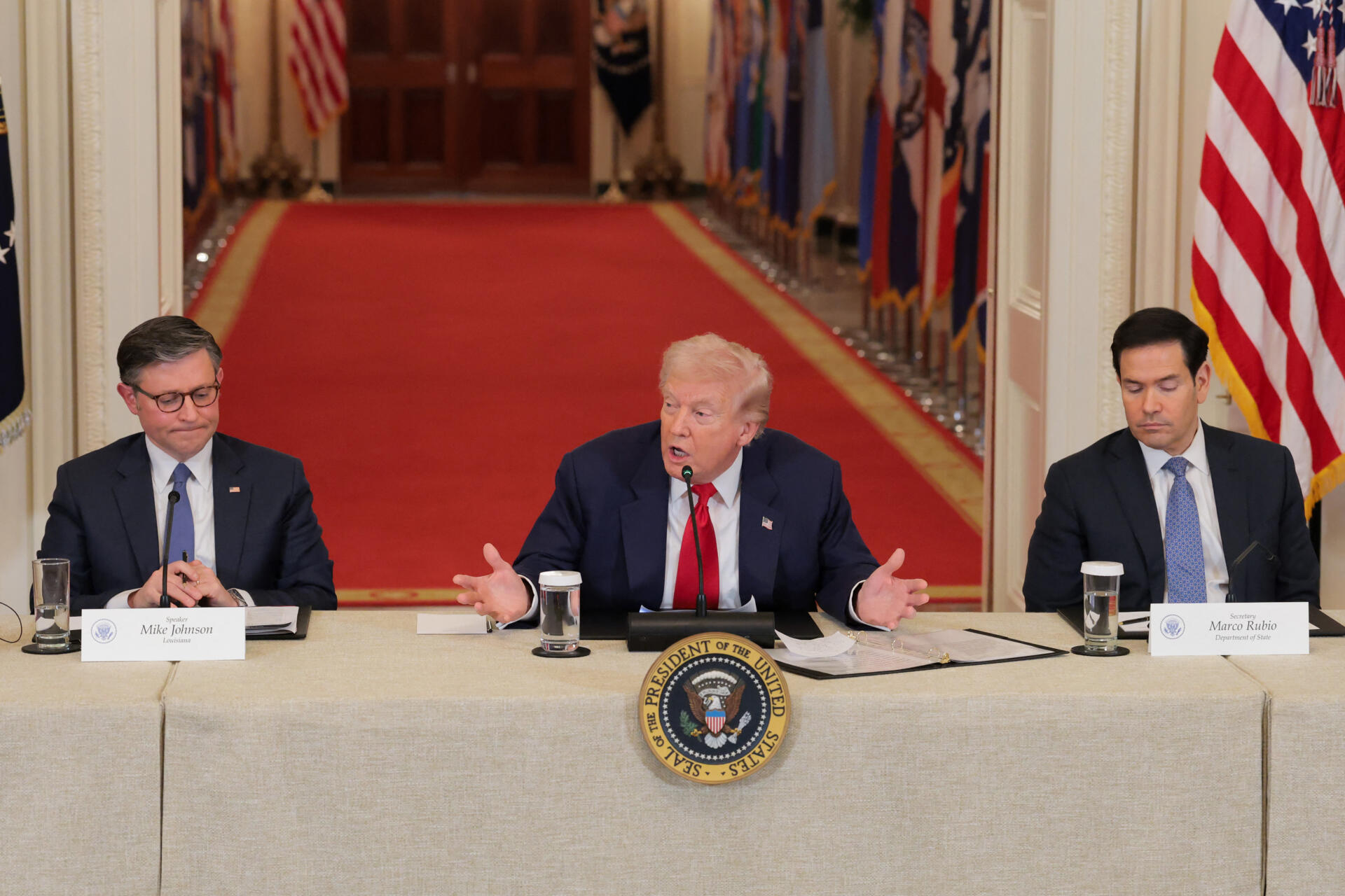 Cumbre Escudo de las Américas: Trump dice que Cuba "vive sus últimos momentos"