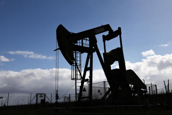 Vista de una bomba de petróleo crudo en Walsheim, cerca de Landau, Alemania, el 26 de marzo de 2026. EFE/EPA/RONALD WITTEK