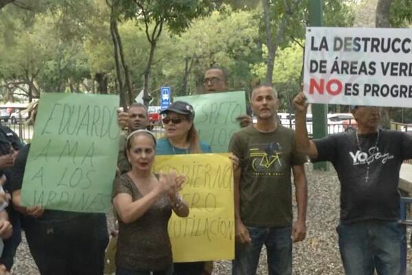 En Los Jardines del Norte protestan en rechazo de proyecto que afectaría área verde