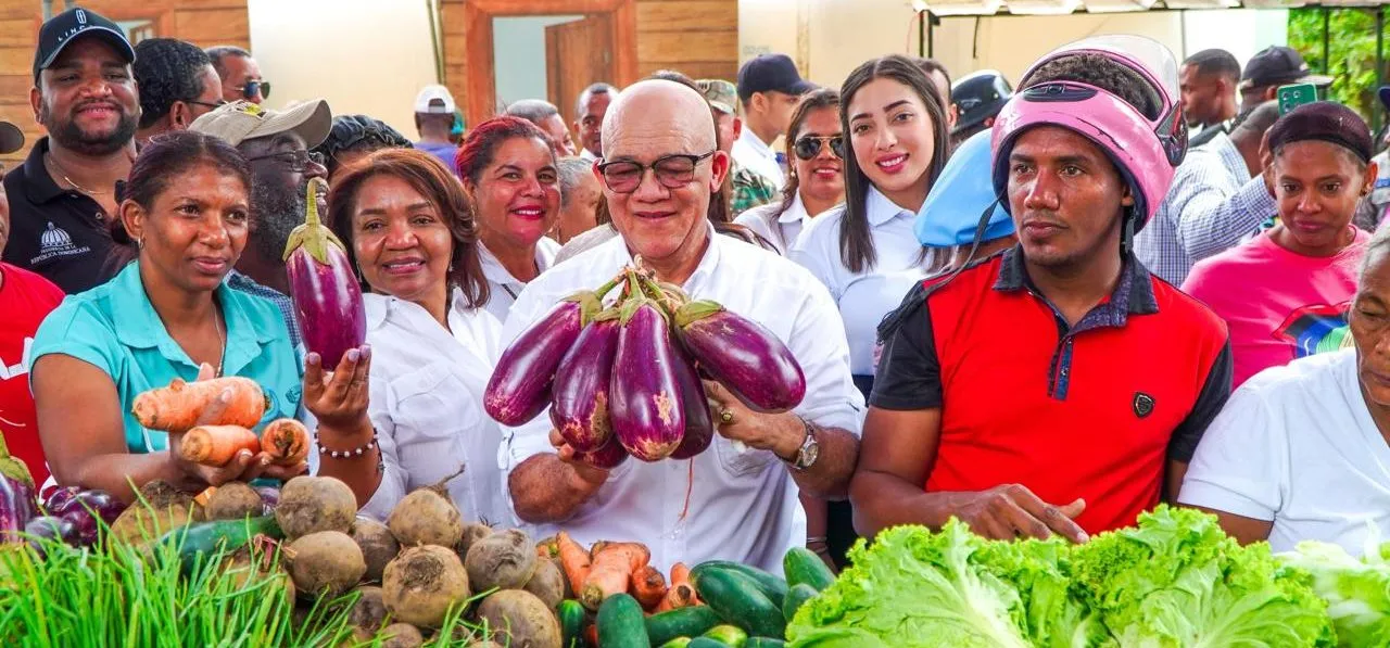 Inespre anuncia 10 ferias por motivo del día de las madres