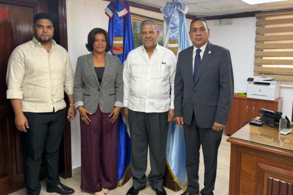 Monte Plata avanza en regularización de terrenos estatales.
