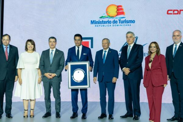 Banco Popular lidera el financiamiento al turismo RD.

