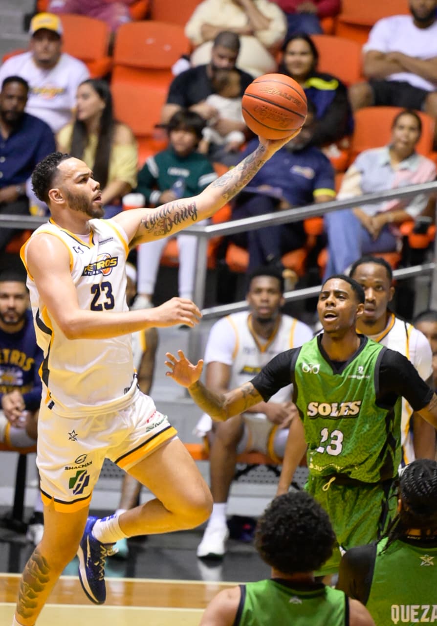 Los Metros de Santiago continuarán en casa este sábado a las 7:30 p.m., cuando reciban a los Héroes de Moca en la Gran Arena del Cibao Dr. Oscar Gobaira.