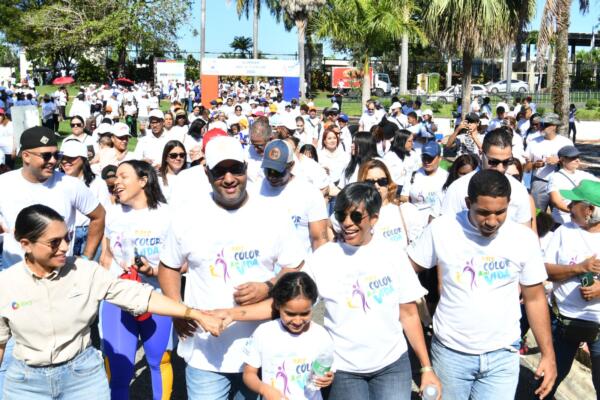 La organización celebró su onceava caminata “Dale Color a Mi Vida”. foto: Félix de la Cruz / CDN