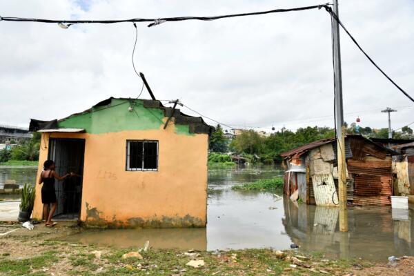 Lluvias causan destrucción y pérdidas en sectores de la capital