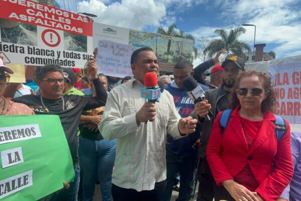Vecinos de Buena Vista exigen reparación urgente de vías.
