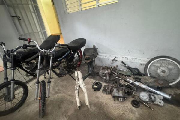 Imagen del chasis de una motocicleta sustraída en Hato Mayor. Foto: Fuente externa