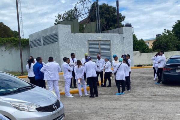 Discusión en centro de salud de Barahona moviliza residentes y autoridades.