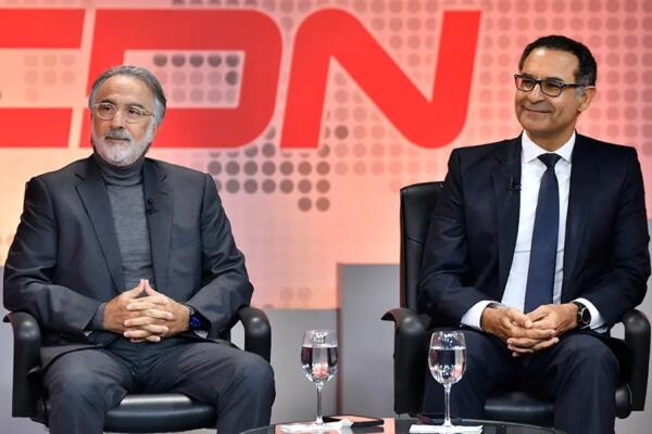 Martín Polanco, Katherine Hernández, Nelson Rodríguez, Manuel Estrella, Jaime Aristy Escuder, Andy Dauhajre, Félix M. García C., Yanessi Espinal y Federico Jovine, en la parte preliminar de la entrevista en la que se abordaron diversos temas del ámbito económico. Fotos de Danny Polanco