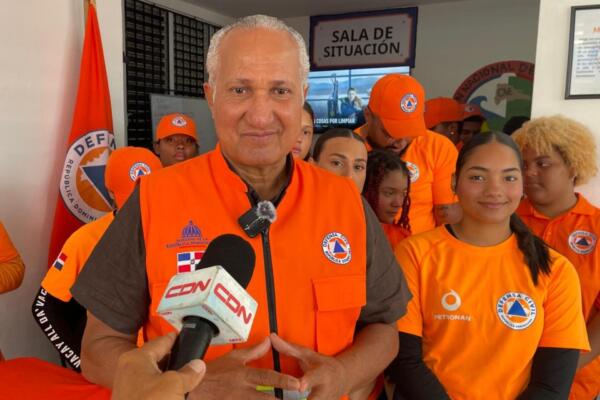 Franklin Difo, director de la Defensa Civil en la provincia María Trinidad Sánchez. 