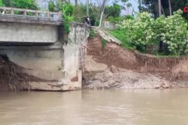 Lluvias causan daños y desbordes en Puerto Plata.
