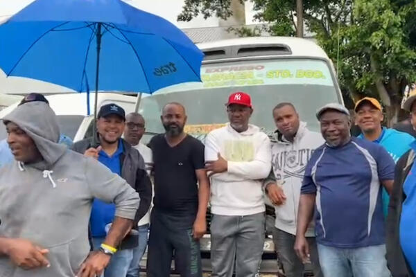Inundaciones en autopista Duarte provocan paralización del transporte público de Villa Altagracia