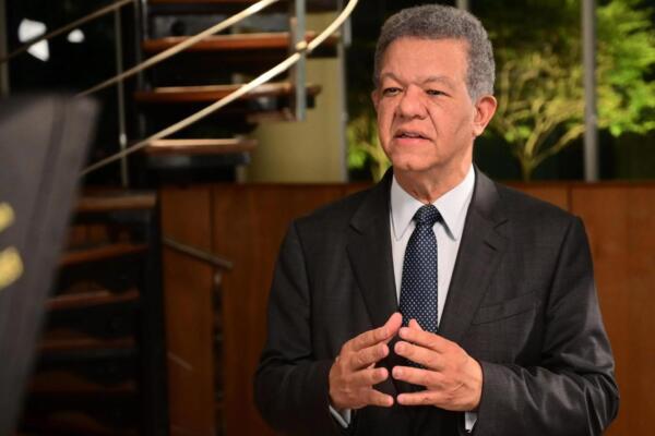 El PRM gobierna “cada quien por su cuenta” sin coordinación ni rumbo, cuestiona Leonel Fernández