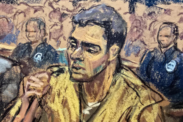 Fotografía de un dibujo realizado por la artista Jane Rosenberg donde aparece Luigi Mangione hablando durante una audiencia este miércoles, en un tribunal federal en Nueva York (Estados Unidos). EFE/ Jane Rosenberg