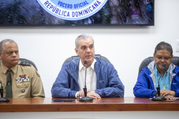 El presidente Luis Abinader dispuso medidas para asistir a las familias afectadas por las fuertes lluvias de este miércoles.