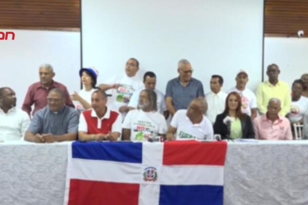 Comunitarios y religiosos se movilizan en rechazo a proyectos mineros en distintas regiones del país.